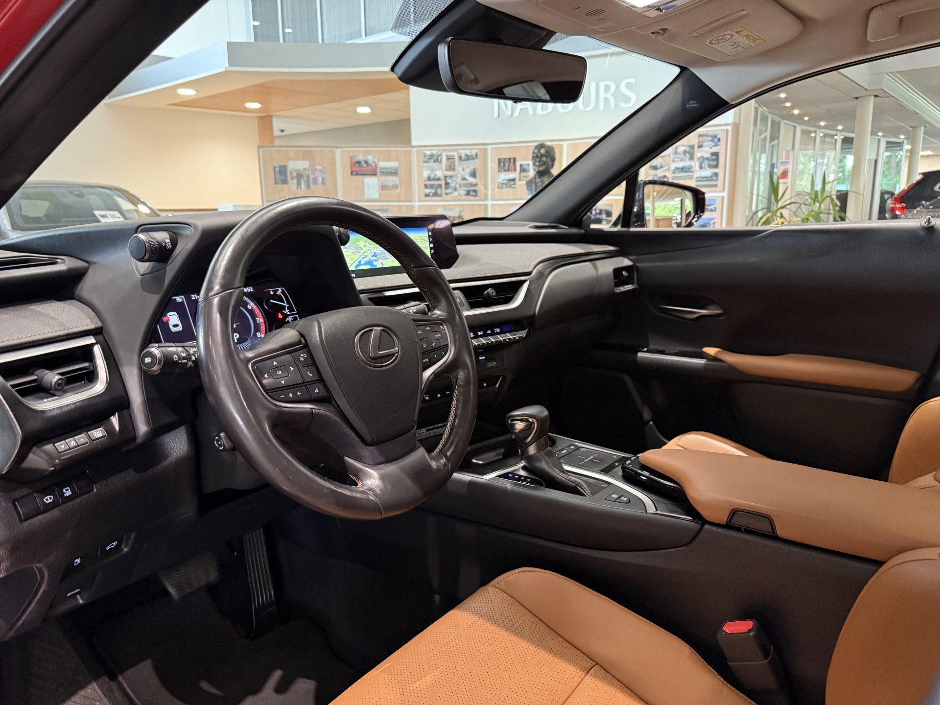 Lexus UX 250h AWD Executive Line, President pack, Mark Levin, Automaat, 12 maanden, 4 cilinders, Leder