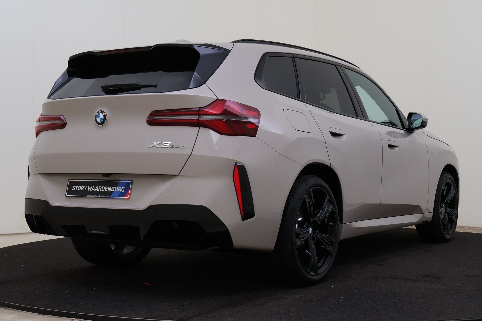 BMW X3 30e xDrive M Sport Automaat / Panoramadak / Trekhaak, Auto's, Automaat, 1998 cc, 4 cilinders, Leder