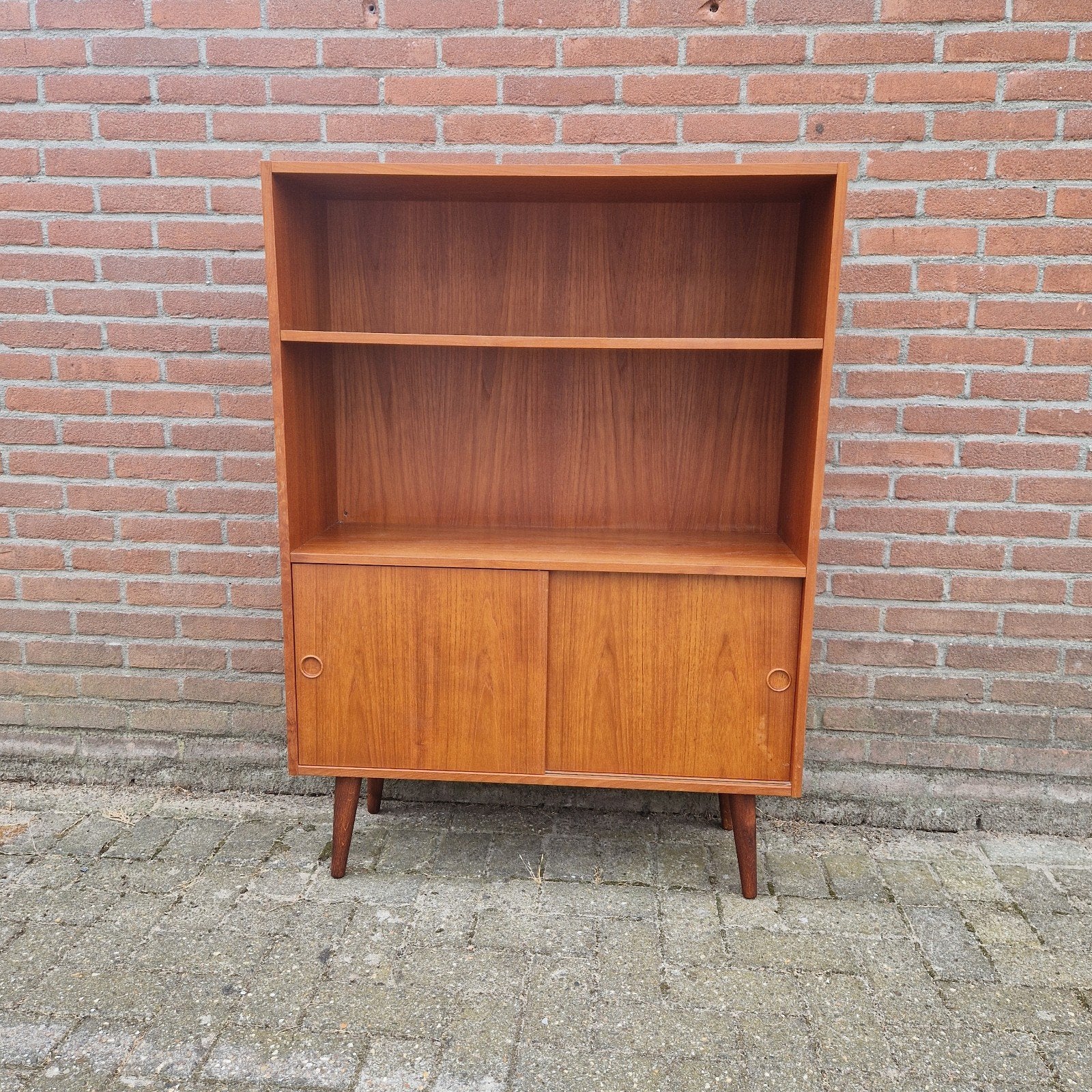 Vintage Teak Boekenkast met Schuifdeuren - Jaren '60, Huis en Inrichting, Kasten | Boekenkasten, Ophalen, 100 tot 150 cm, Teakhout