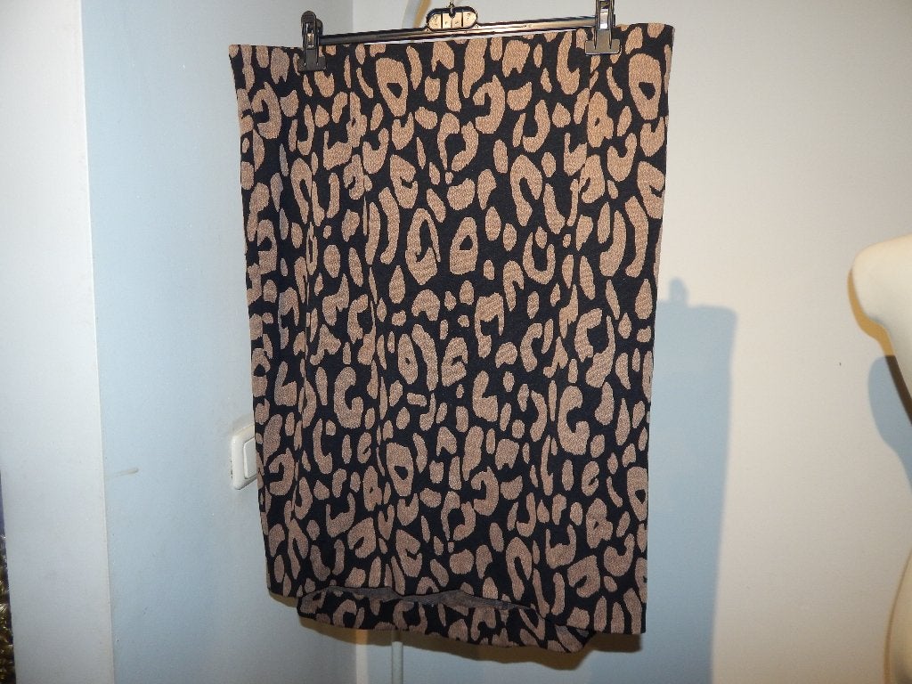 Joseph Ribkoff rok soort animal print achter iets langer D48