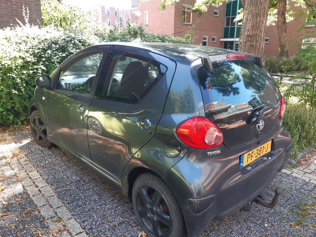 Toyota Aygo 1.0 12V Vvt-i 5DRS 2007 Grijs, Voorwielaandrijving, 4 stoelen, 68 pk, Handgeschakeld