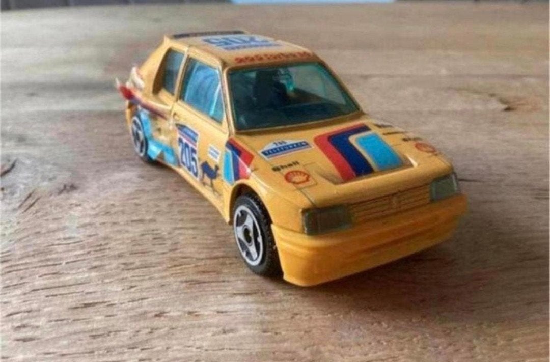 Bburago Peugeot 205 Turbo 16 Rally #205 – Made in Italy, Ophalen of Verzenden, Gebruikt, Auto, Overige merken