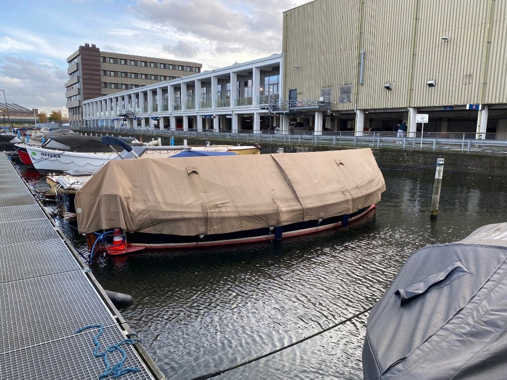 Foto 10 van Stalen geklonken sloep 7,85 m | Solé diesel 33 pk