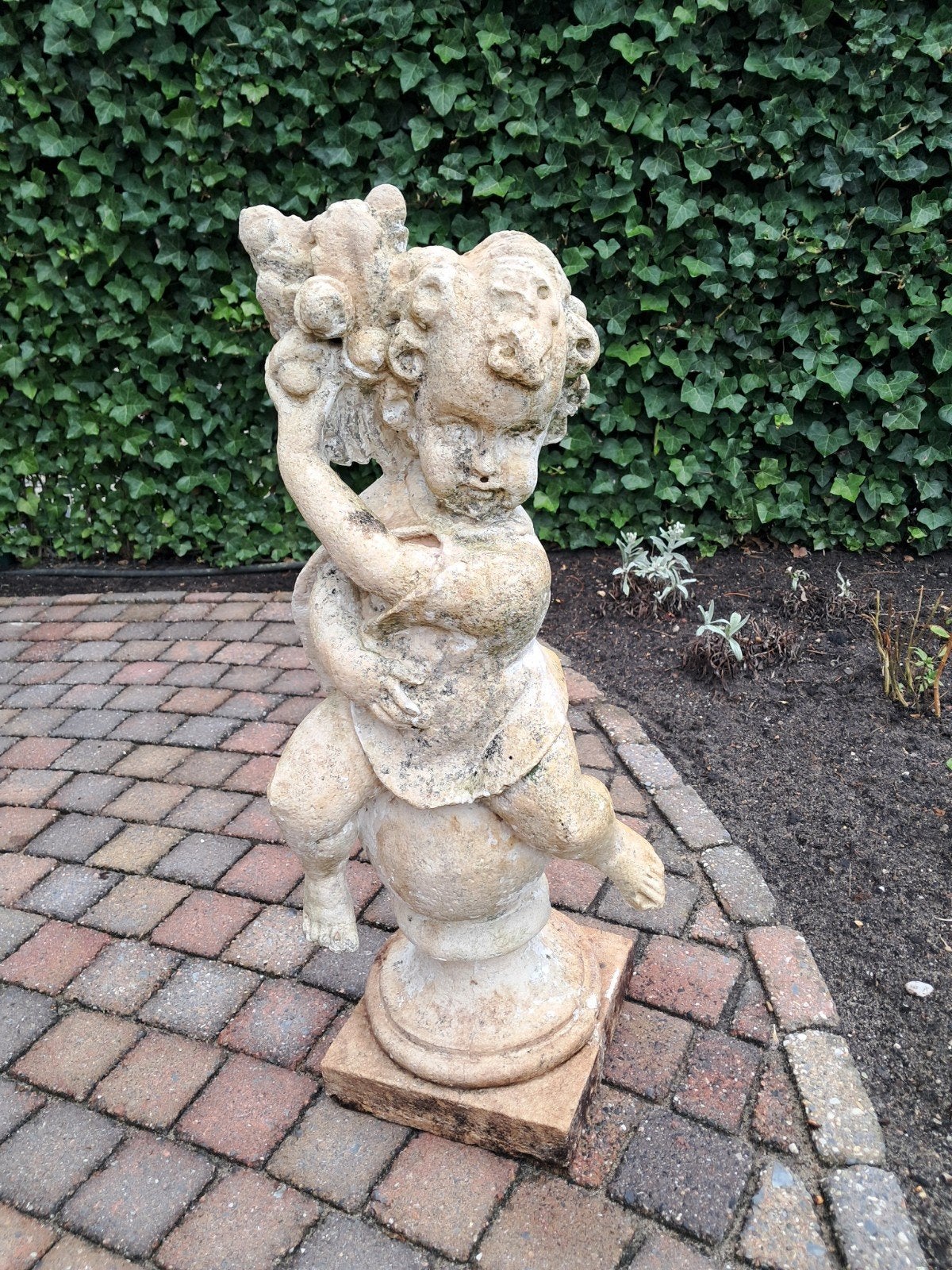 Betonnen beeldje van putto/engel - 75 cm hoog, Tuin en Terras, Tuinbeelden, Ophalen