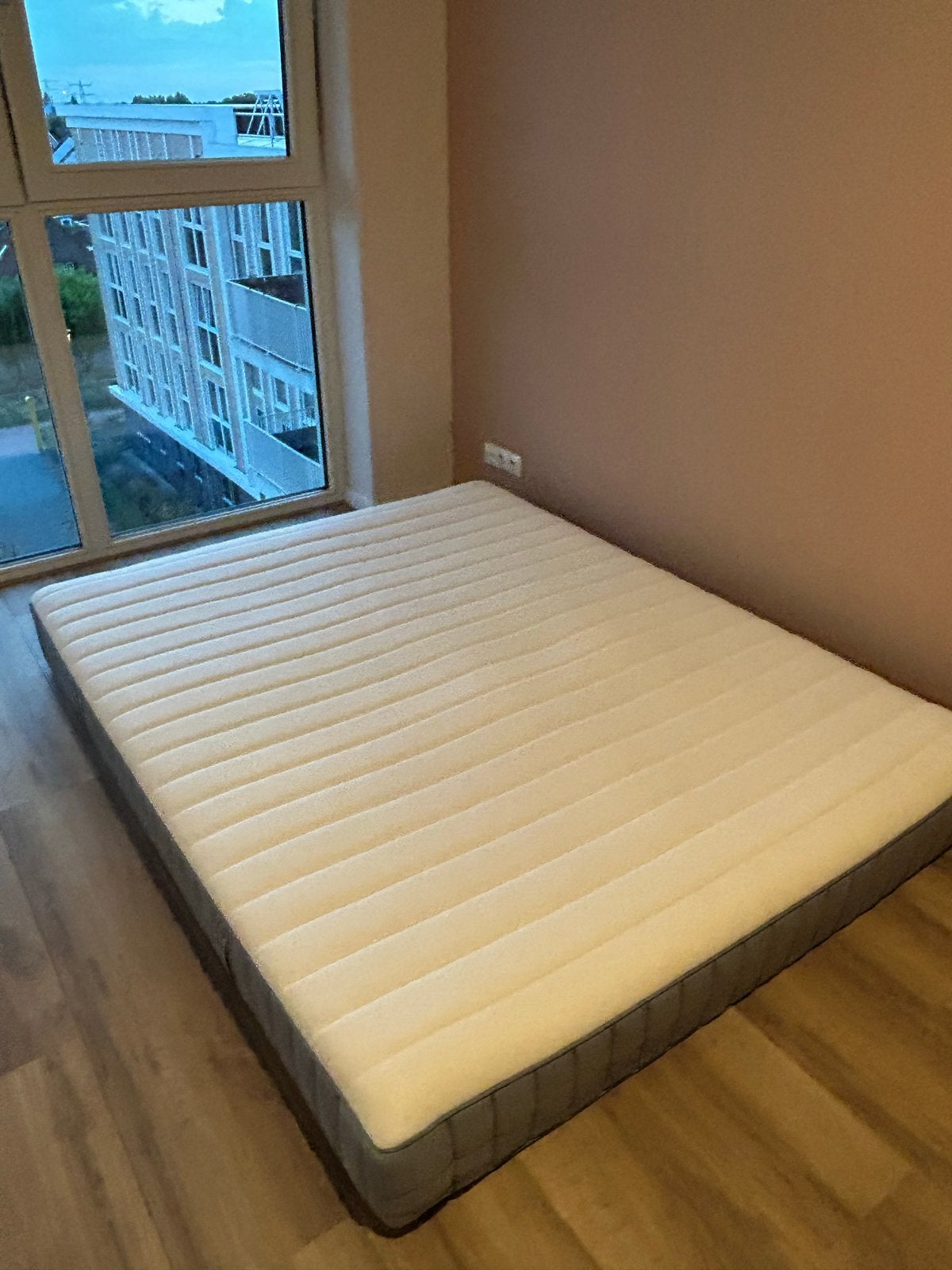 IKEA Valevåg matras 160x200 - Stevig - Zo goed als nieuw, Tweepersoons, Ophalen of Verzenden, Zo goed als nieuw, Matras