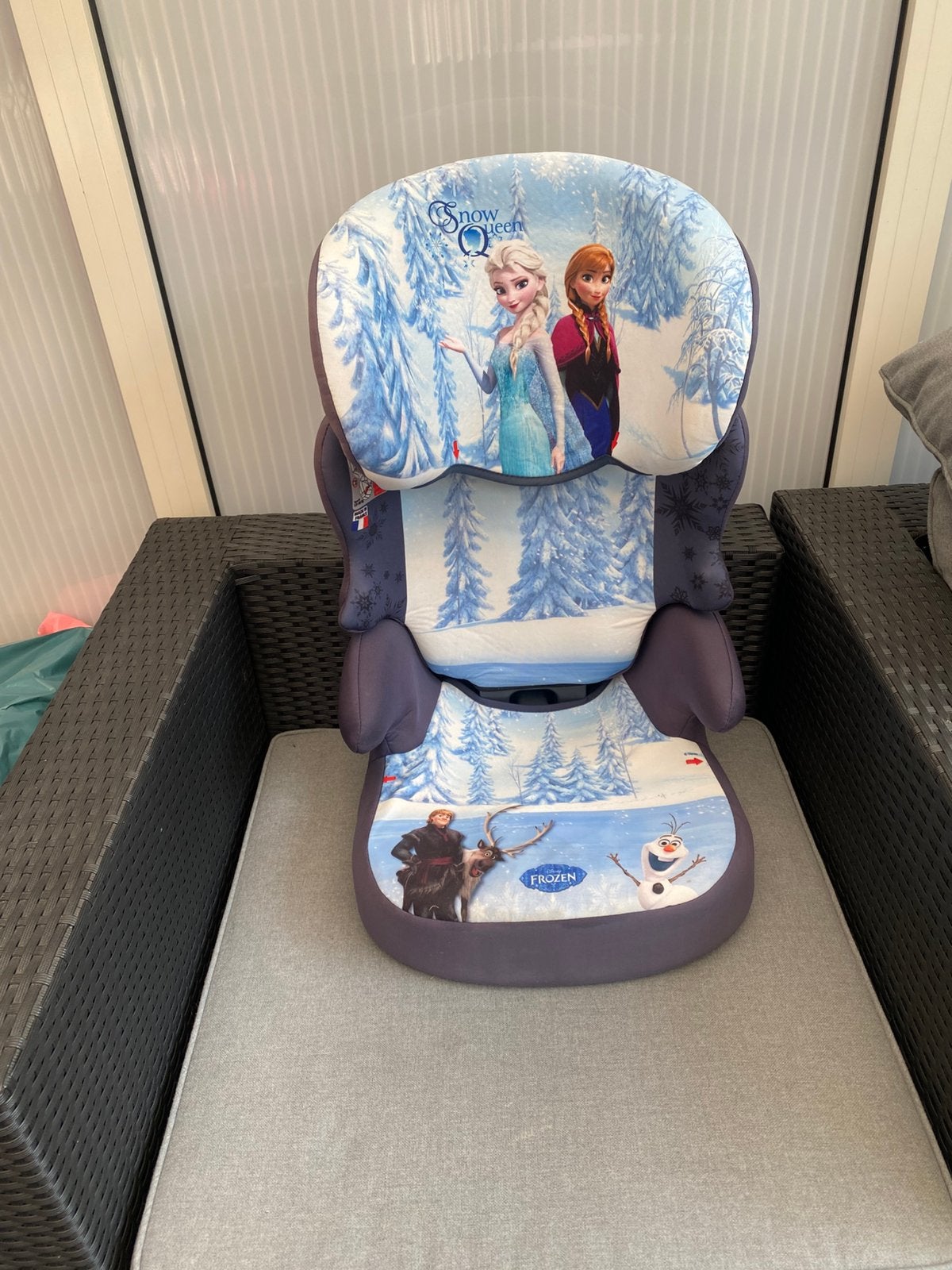 Mooie luxe 2 delige stoel van Frozen voor lang plezier !!!, Kinderen en Baby's, Autostoeltjes, Autogordel, Zo goed als nieuw, 0 t/m 13 kg