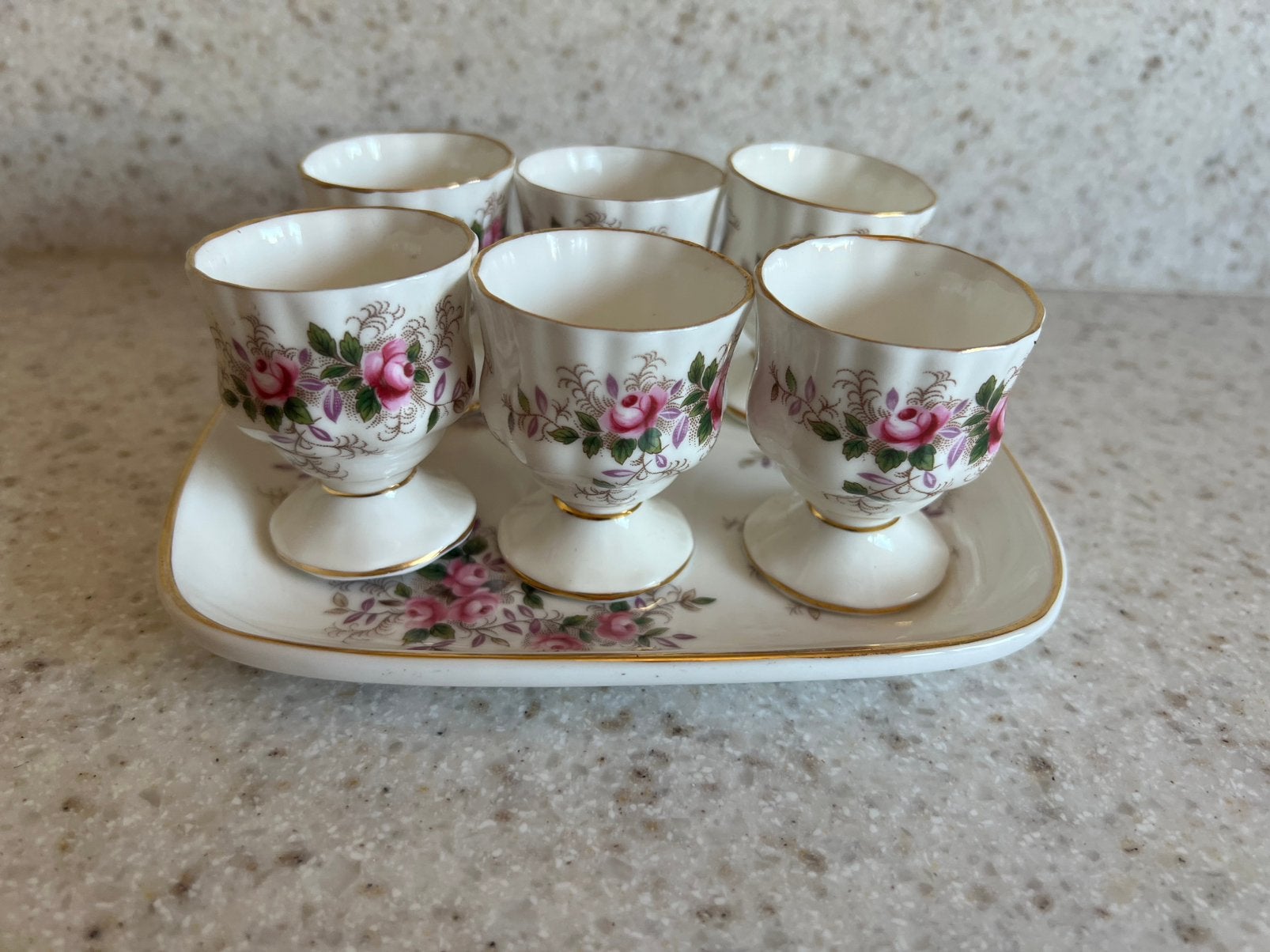 Royal Albert Lavender Rose 7 delige set eierdopjes en schaal, Verzenden