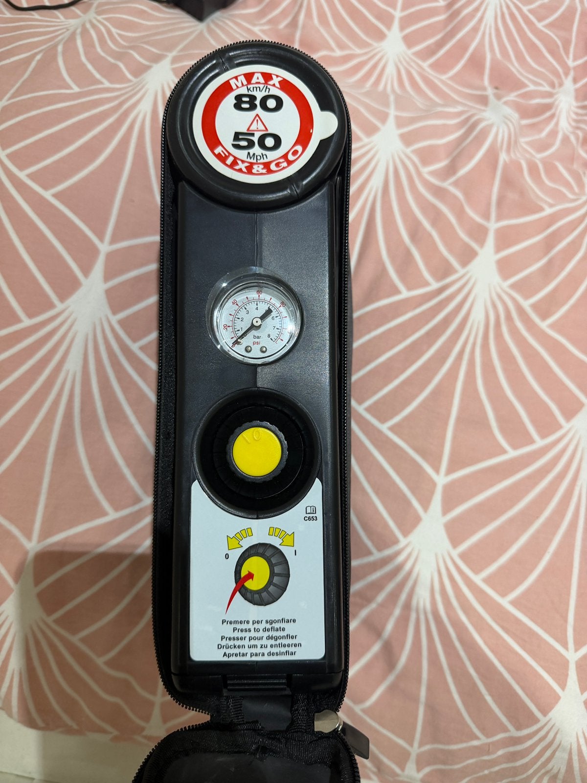 Originele Fiat Peugeot Citroën bandenpomp + reparatieset, Ophalen, Zo goed als nieuw