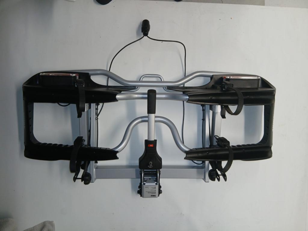 Thule VeloCompact 916 Fietsendrager voor Trekhaak, Auto diversen, Fietsendragers, Gebruikt, Trekhaakdrager, 2 fietsen, Elektrische fiets