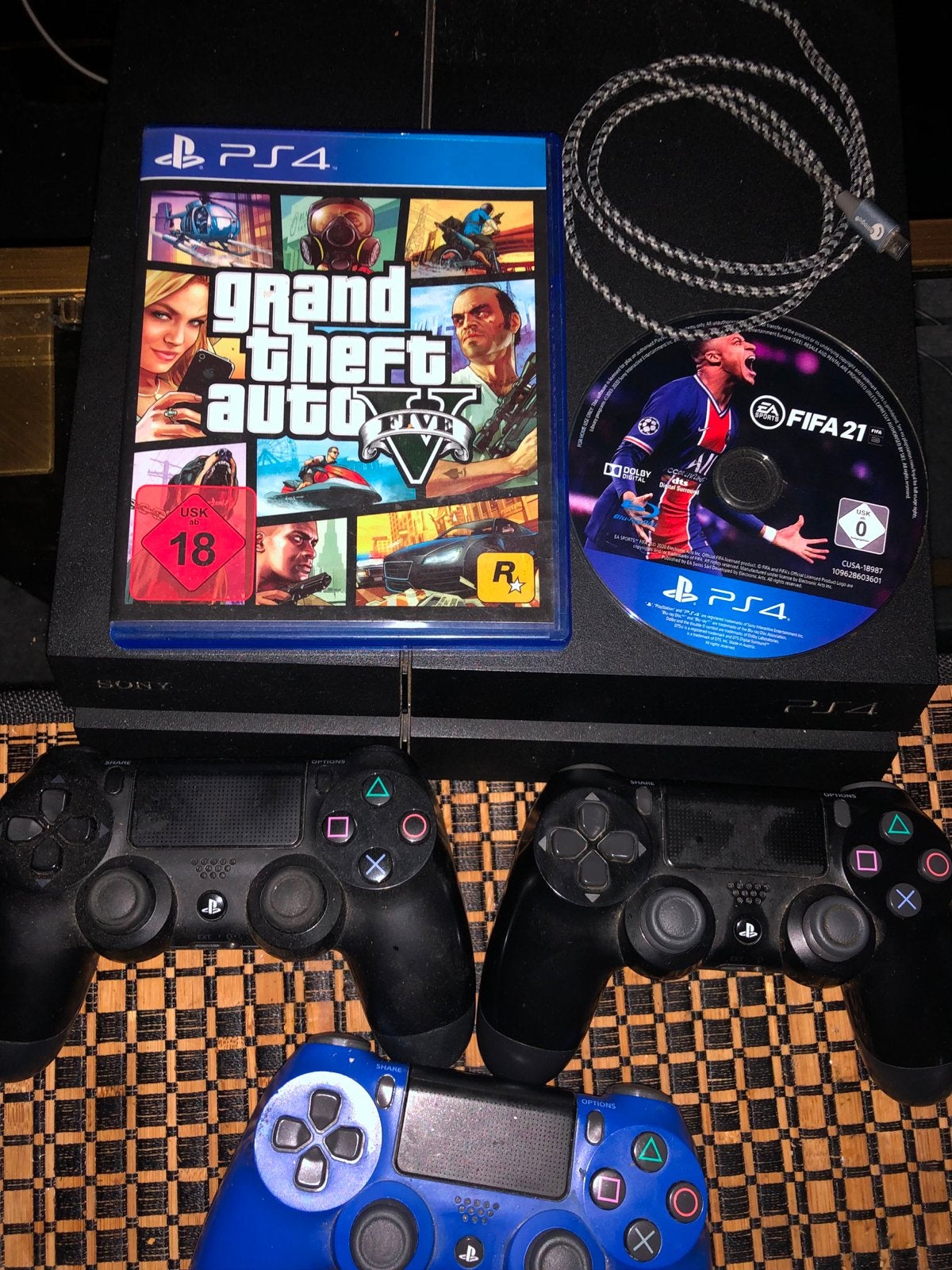 PS4 500GB met GTA 5, FIFA 21 en 3 controllers, Spelcomputers en Games, Spelcomputers | Sony PlayStation 4, Ophalen of Verzenden