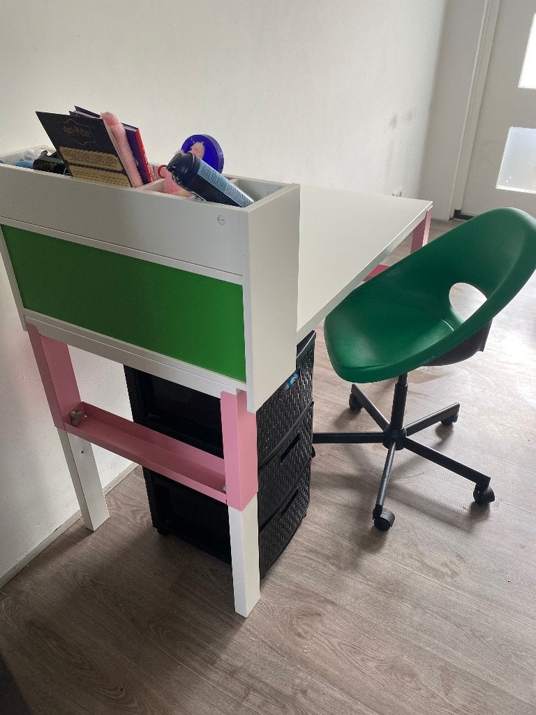 IKEA Pahl (grote versie) met bureaustoel en opzetstuk, Huis en Inrichting, Ophalen, Gebruikt, Hout, In hoogte verstelbaar