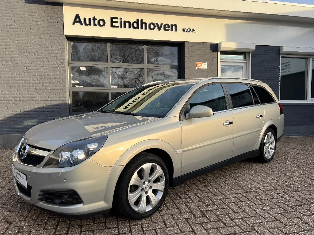 Opel Vectra 2.2 16V St.wgn,Leder,Clima,Nav,Nw Pomp €5995,-, Zwart, 4 cilinders, Vectra, 1600 kg