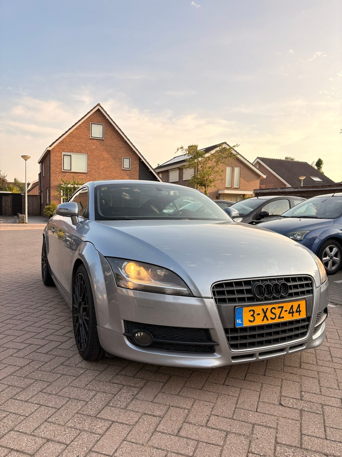 Audi TT 2.0 Tfsi Coupe 147KW AUT 2008 Grijs, TT, 4 cilinders, 1984 cc, 4 stoelen