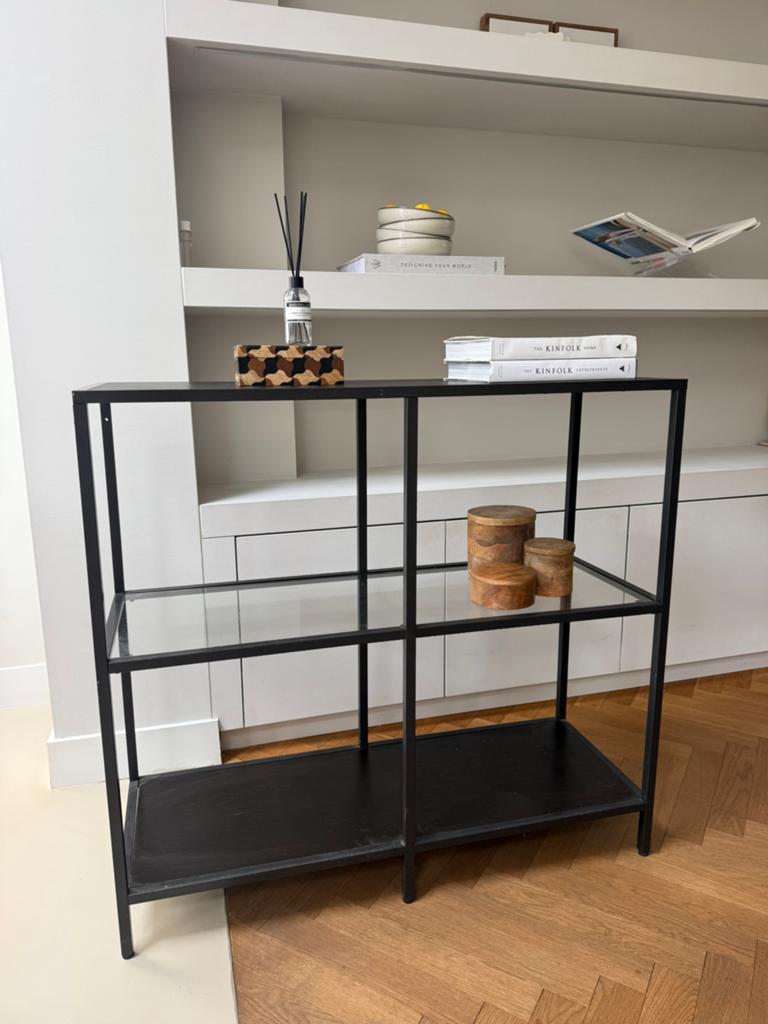 VITTSJÖ Shelving stelling kast zwart metaal, Huis en Inrichting, Ophalen, 50 tot 100 cm, Zo goed als nieuw, Minder dan 100 cm
