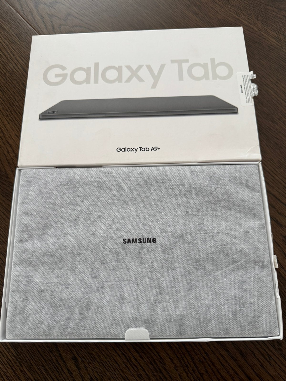 Foto 2 van Samsung Galaxy Tab A9+ 64GB - 11inch - Nieuw / Spotprijs