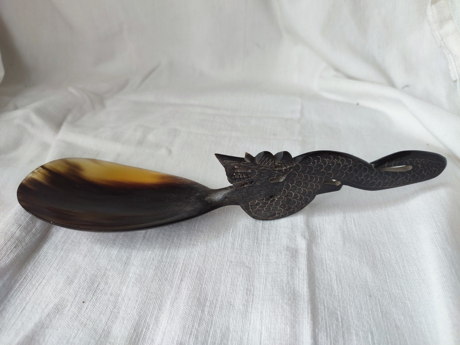 Indonesische lepel rijstlepel hoorn drakenmotief Vintage, Ophalen of Verzenden