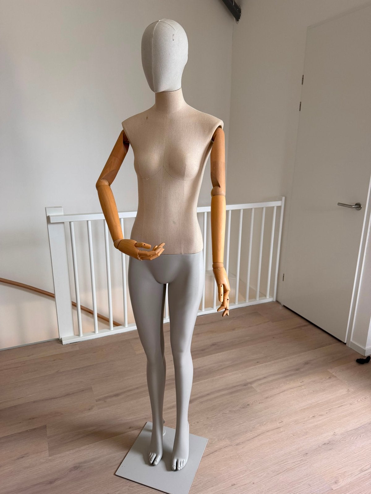 Hans Boodt Mannequin - Etalagepop met houten armen, Ophalen, Zo goed als nieuw