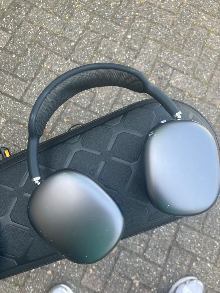 AirPods Max met defect - ideaal voor onderdelen, Overige merken, Ophalen of Verzenden, Over oor (circumaural), Niet werkend
