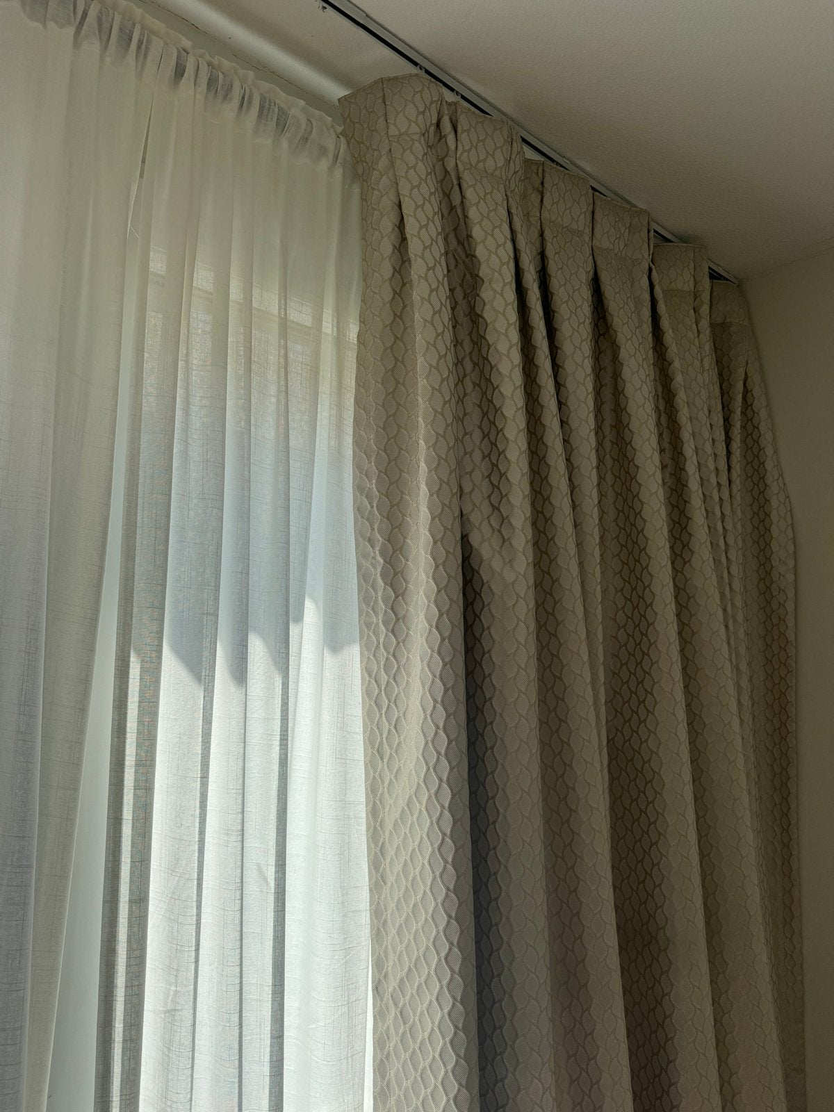 Luxe overgordijnen met patroon - Beige/Crème, Overgordijn, Beige, Zo goed als nieuw, Isolerend