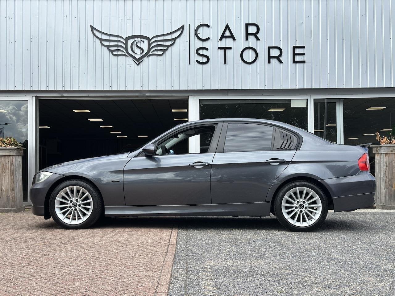 BMW 3-serie 318i |CRUISE|AIRCO|LM VELGEN 17''|ELK.PAKKET|LEE, Auto's, Achterwielaandrijving, 4 cilinders, 14 km/l, Handgeschakeld