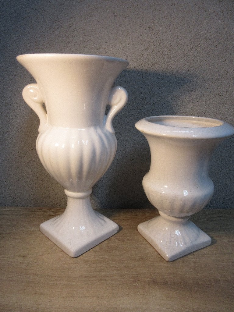Vintage witte vazen op voet, Ophalen of Verzenden, Gebruikt, Op voet, Wit