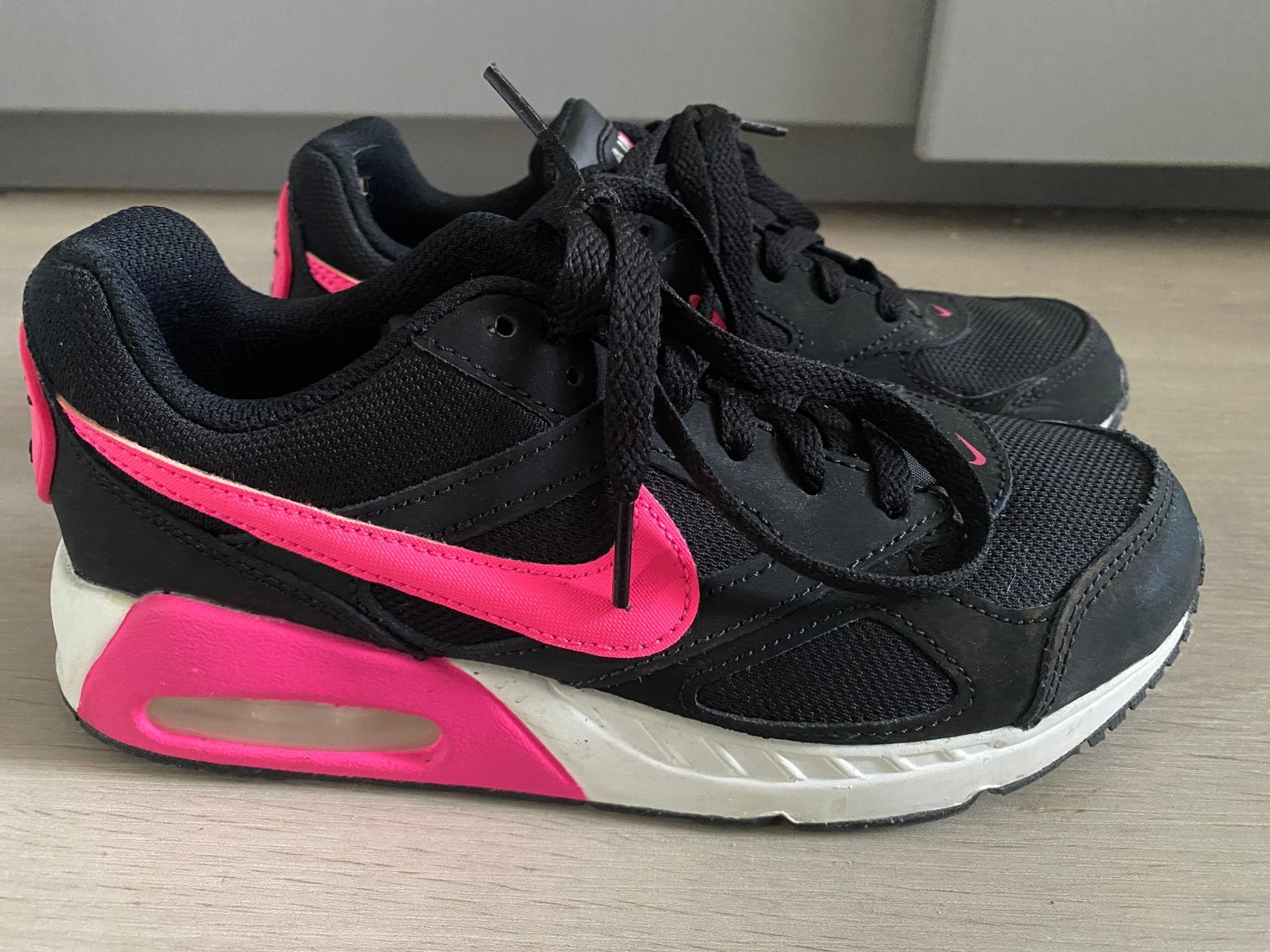 Nike air max, Zwart, Ophalen of Verzenden, Sneakers of Gympen, Zo goed als nieuw