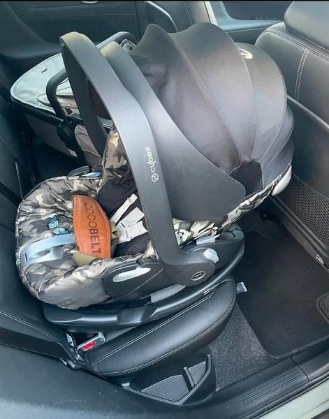 Cybex Cloud Q Special Edition Butterfly camouflage (0-13kg), Gebruikt, Isofix, 0 t/m 13 kg, Ophalen