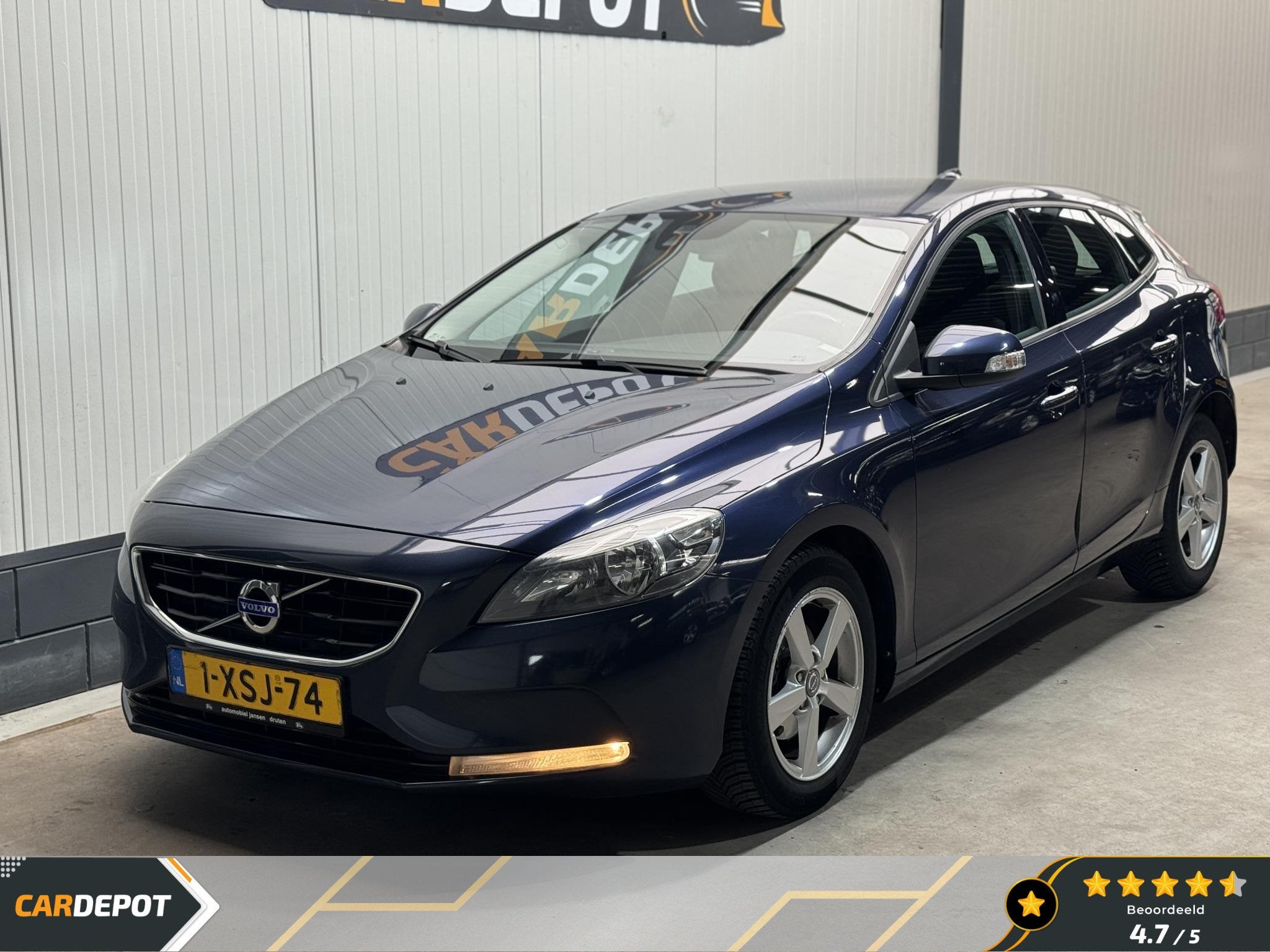 Volvo V40 1.6 D2 Kinetic Business, Auto's, Voorwielaandrijving, Euro 5, Stof, Gebruikt