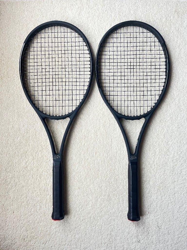 2x Wilson Pro Staff RF97 Autograph V11, Zeldzaam, Sport en Fitness, Ophalen of Verzenden, Zo goed als nieuw, Wilson, Racket