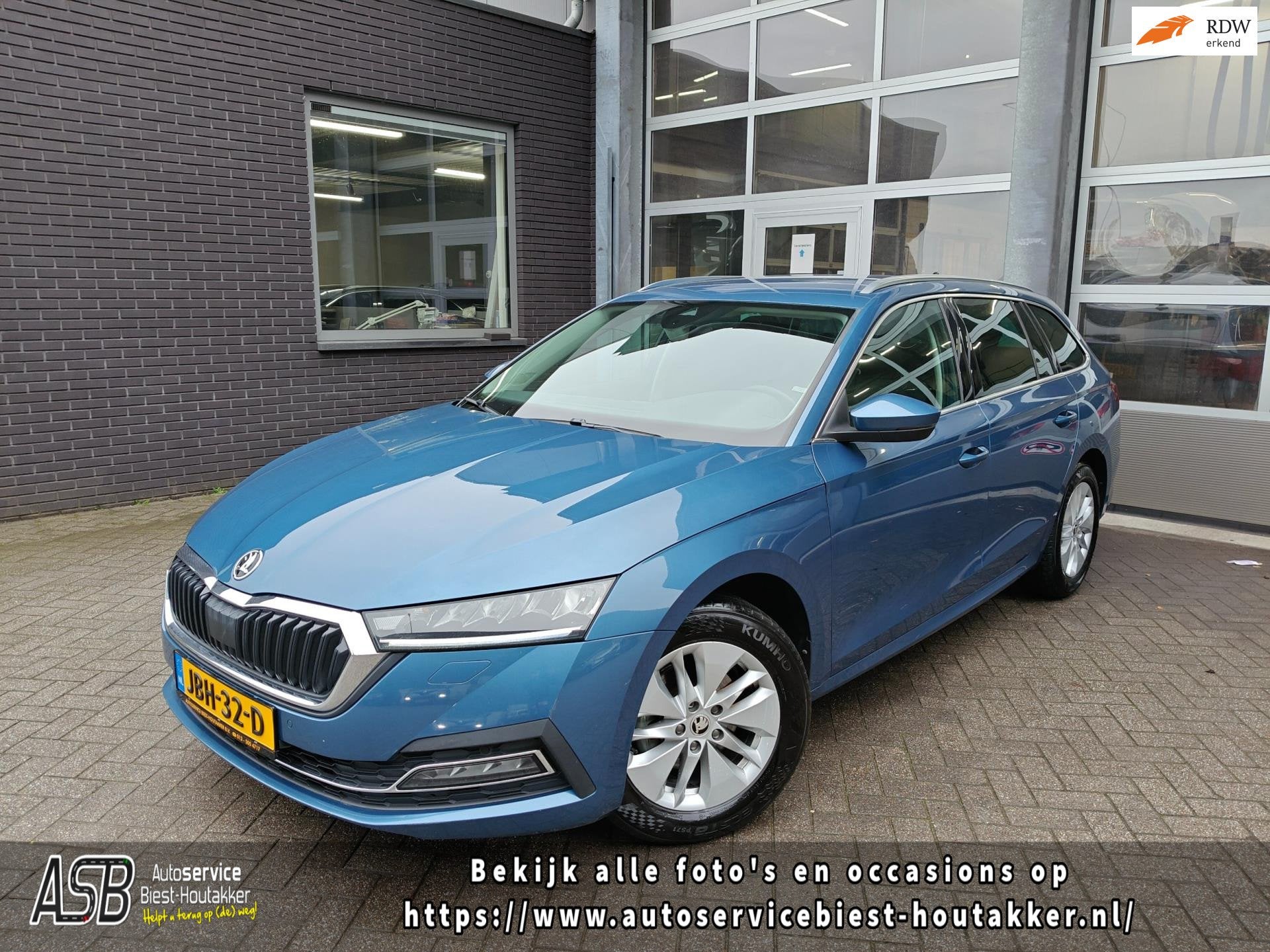 Skoda Octavia Combi 1.0 TSI Sport Business | Keyless | Carpl, Gebruikt, Euro 6, Blauw, 3 cilinders