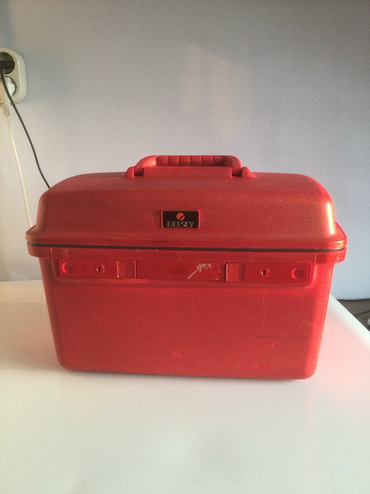 Vintage Delsey Club Beautycase - Rood, Sieraden, Tassen en Uiterlijk, Beautycases, Gebruikt, Ophalen of Verzenden, Met spiegeltje(s)