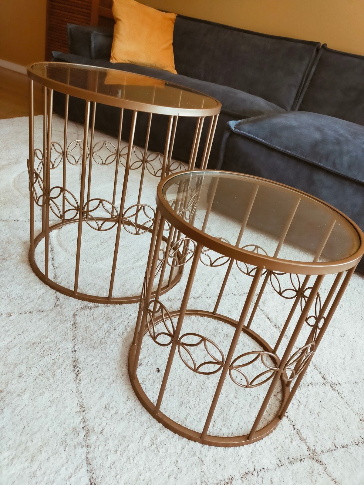 Set van 2 gouden bijzettafels van Riverdale, 45 tot 60 cm, Minder dan 55 cm, Metaal of Aluminium, Rond