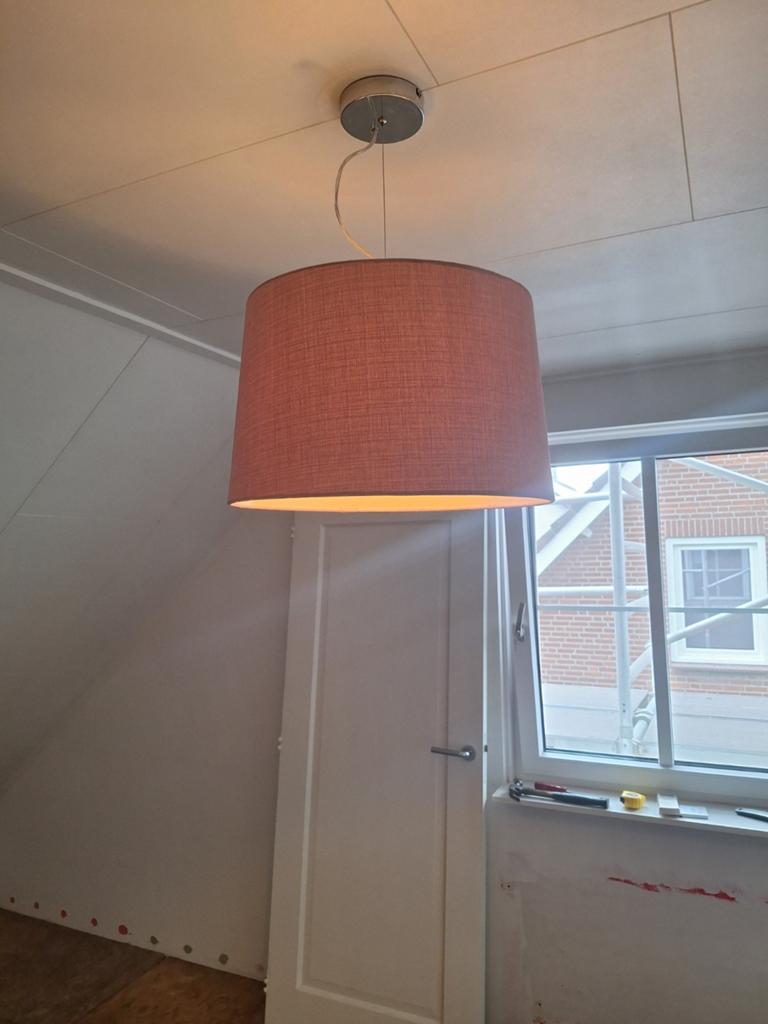 Hanglamp met oud roze stoffen kap, Huis en Inrichting, Lampen | Hanglampen, Ophalen, Gebruikt, Stof