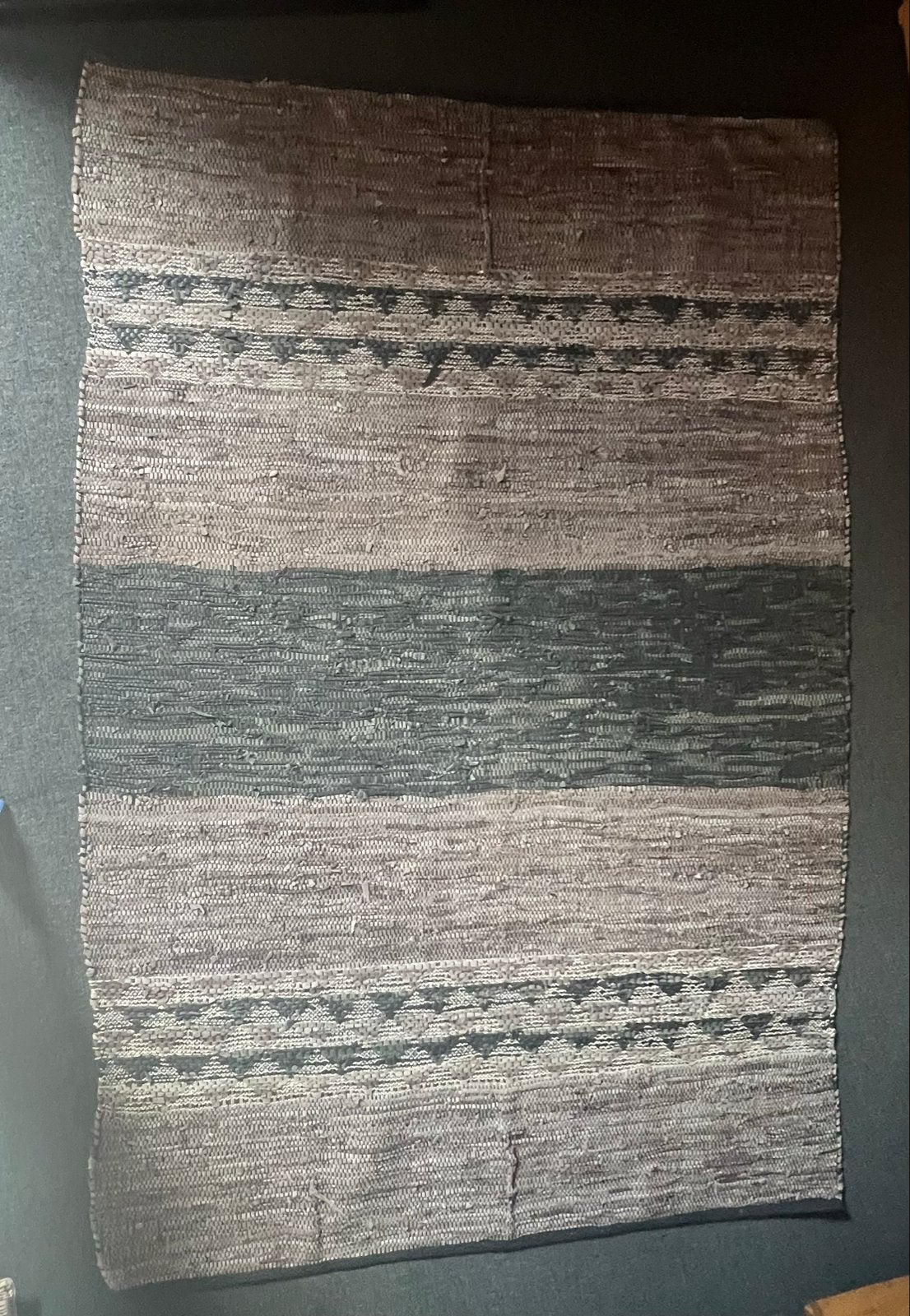 Vloerkleed 140x215 cm - Grijs/Bruin met Patroon, Huis en Inrichting, Stoffering | Tapijten en Kleden, Gebruikt, 100 tot 150 cm