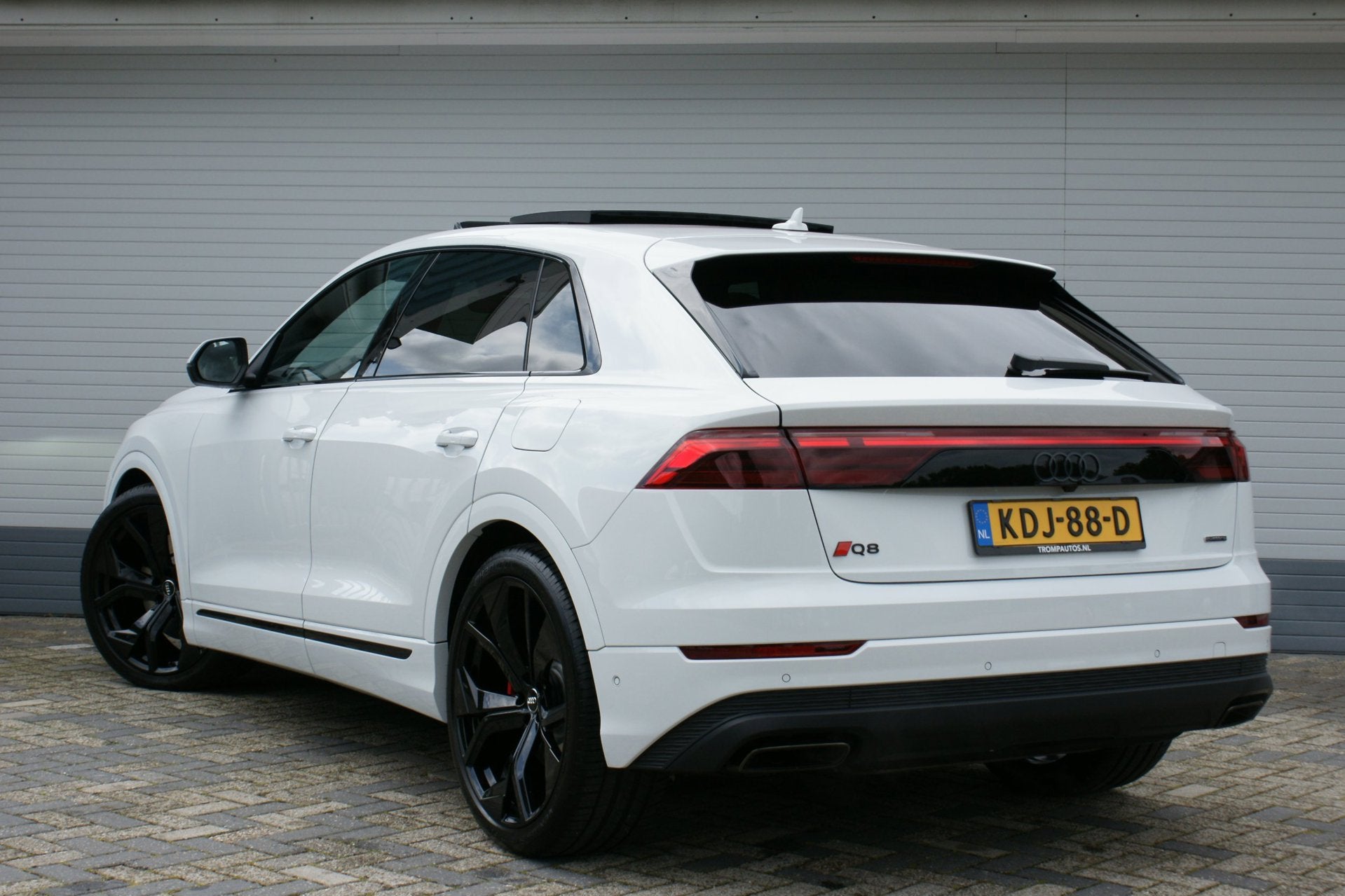 Audi Q8 55 TFSI e quattro Pro Line S|PANO|ACC|23 INCH|T.HAAK, Auto's, Automaat, Dealer onderhouden, Gebruikt, Q8