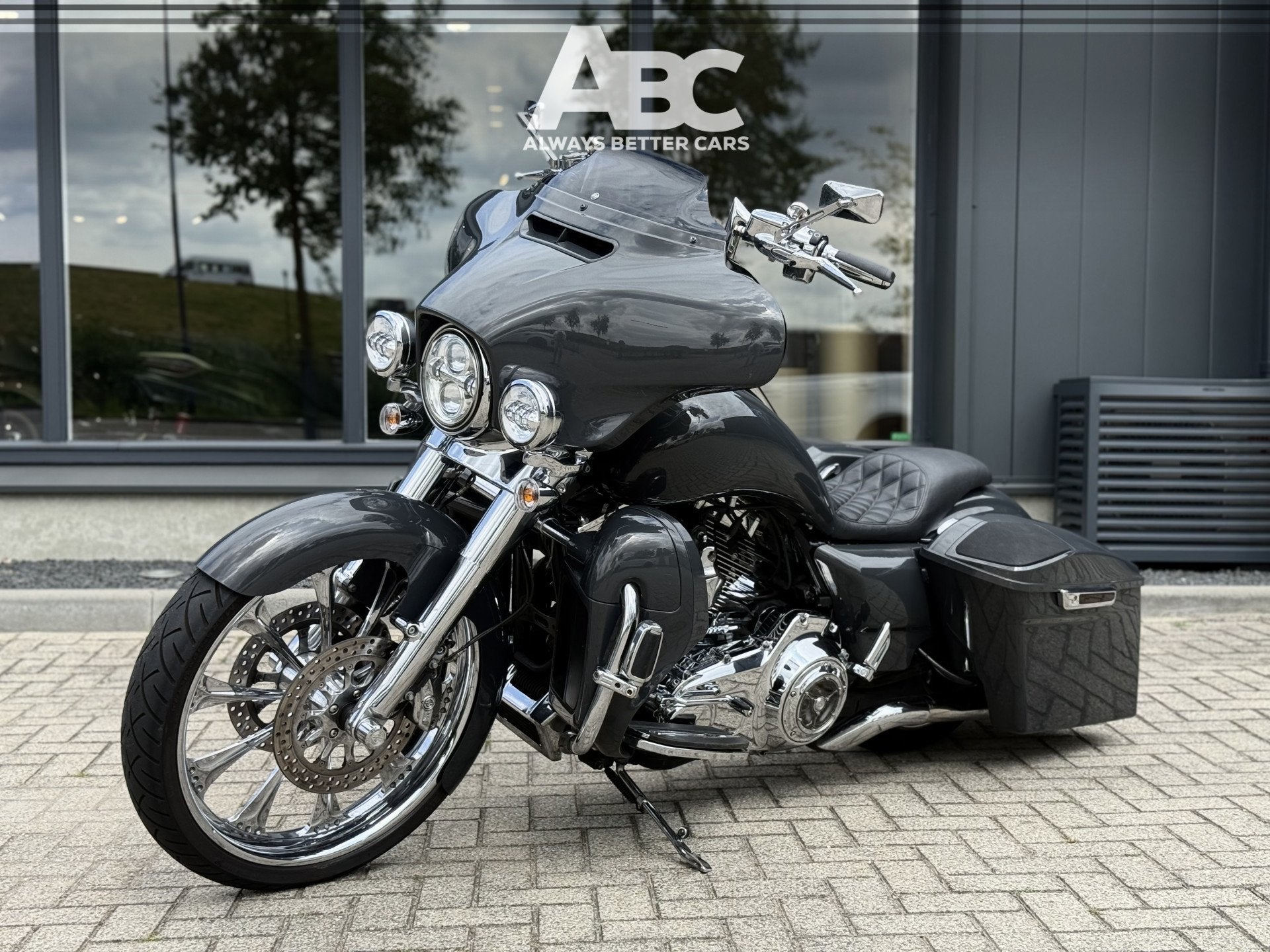 Harley-Davidson FLHX Street Glide Screamin' Eagle Custom 23", 1690 cc, Rooseveltlaan 10A
5466AB  VEGHEL, NL, Meer dan 35 kW, Overig