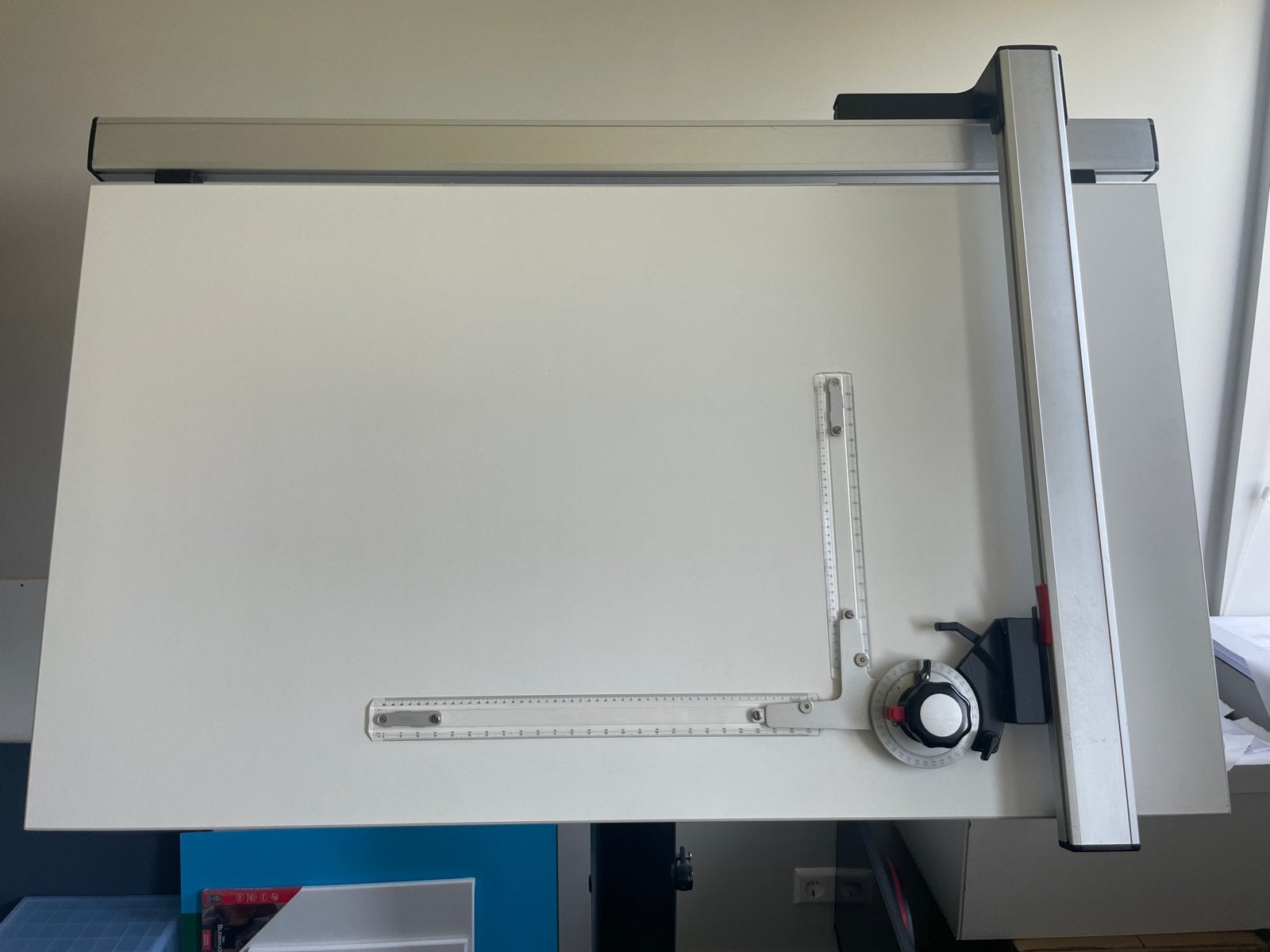 Tekentafel LINKSHANDIG Rollo Neolt Italy 140x80cm, Doe-het-zelf en Verbouw, Tekentafels, Ophalen, Gebruikt, 130 tot 150 cm