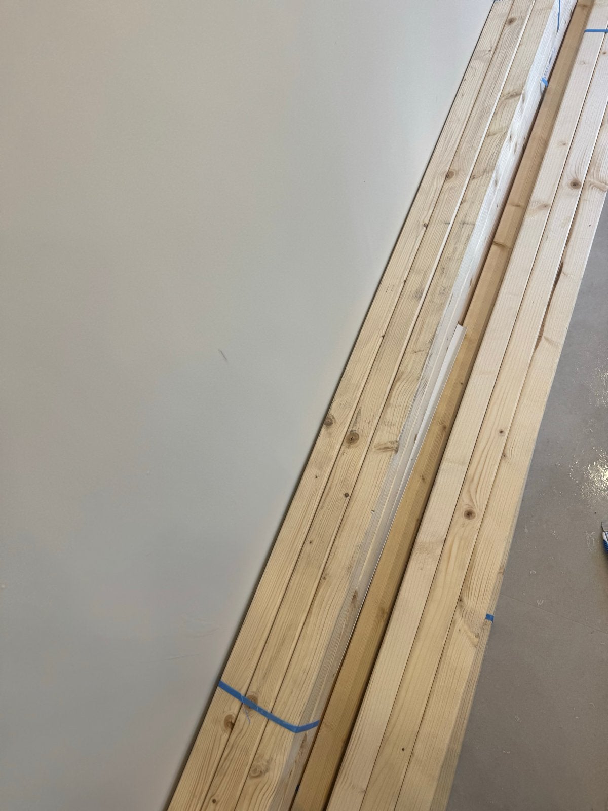 Geschaafd Vuren Balken - 44x44 mm, 360 cm lang, 25 tot 50 mm, Nieuw, Ophalen of Verzenden, 300 cm of meer
