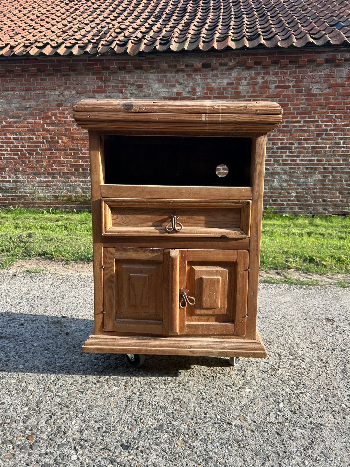 Houten kastje bruin, Ophalen