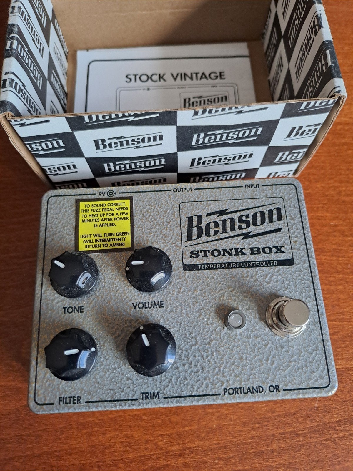 Benson Stonk Box Fuzz Pedaal - Zo goed als nieuw, Muziek en Instrumenten, Effecten, Ophalen of Verzenden, Zo goed als nieuw, Distortion, Overdrive of Fuzz