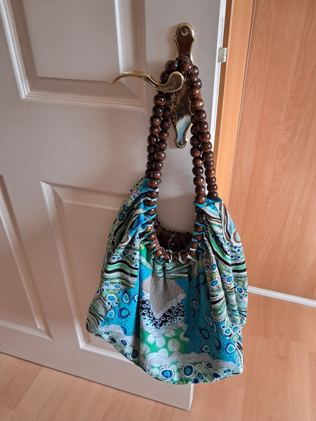 Unieke stoffen tas met houten kralen en voering, Ophalen of Verzenden, Gebruikt, Overige kleuren, Handtas