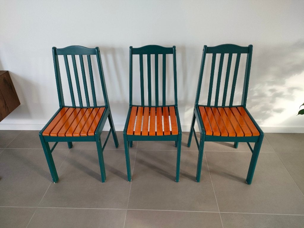 3 Houten stoelen met groen onderstel - gratis af te halen, Ophalen, Gebruikt, Overige kleuren, Drie
