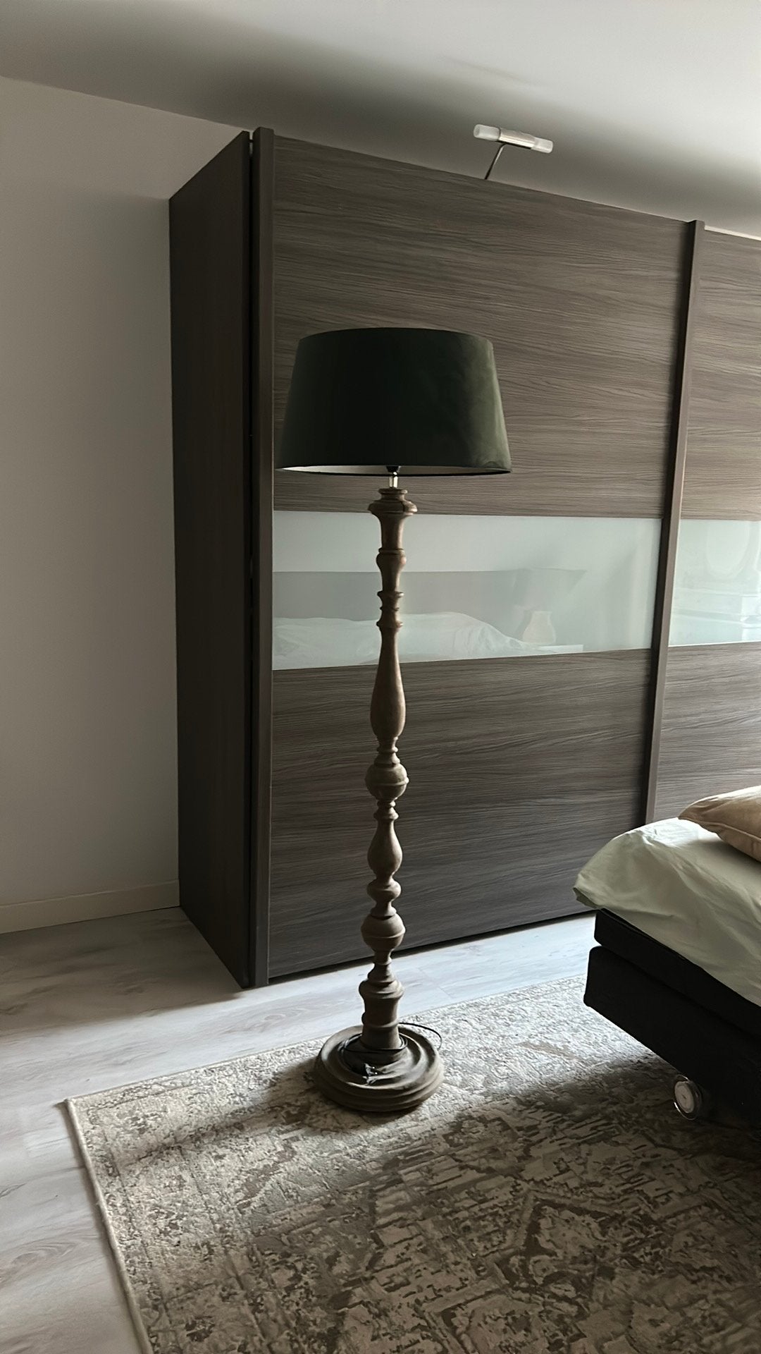 Staande houten vloerlamp 167cm, Ophalen, Zo goed als nieuw, 150 tot 200 cm