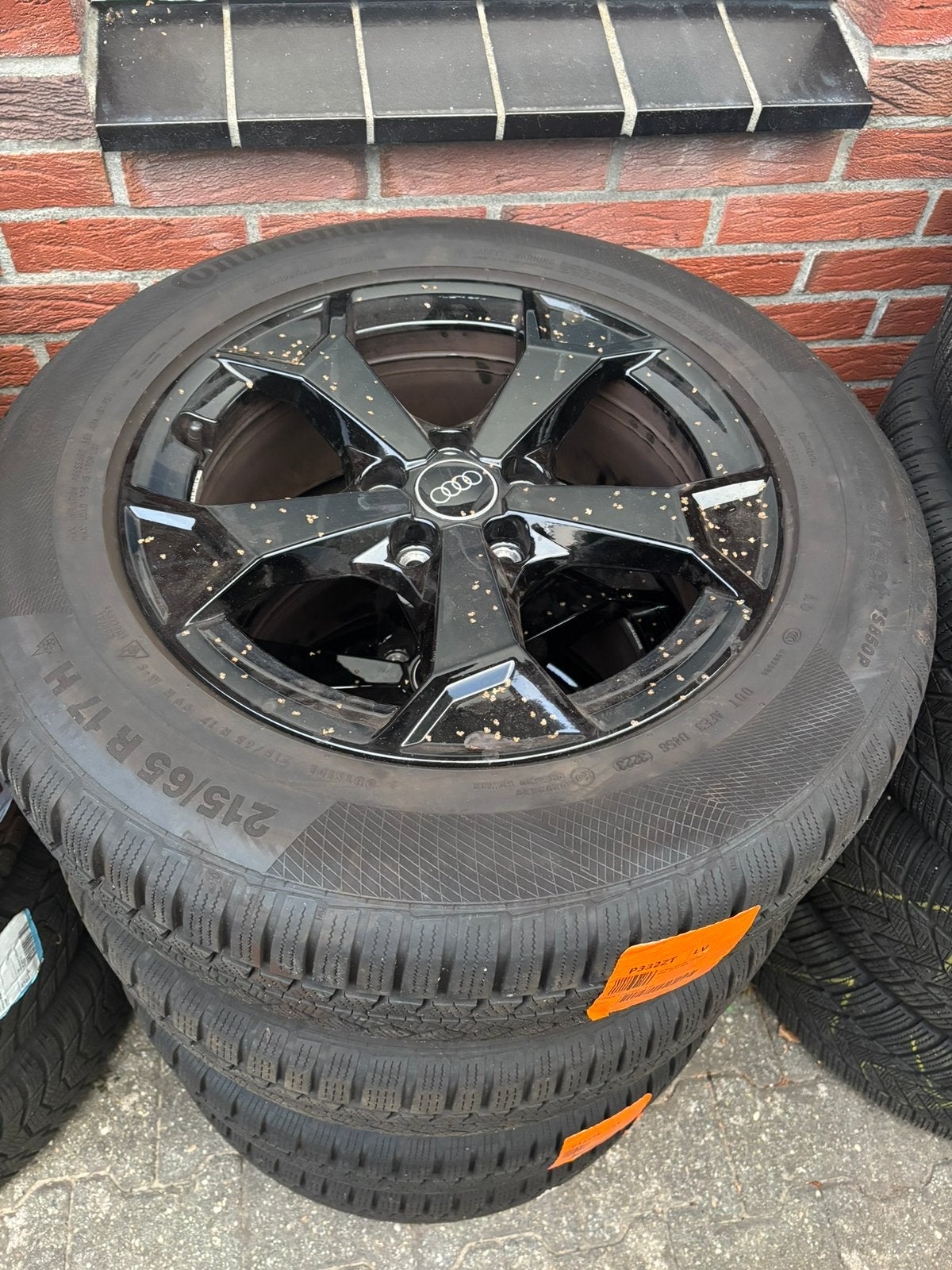 Zwarte 17 inch Audi Q3 winterset, Ophalen, Banden en Velgen, 17 inch, Winterbanden
