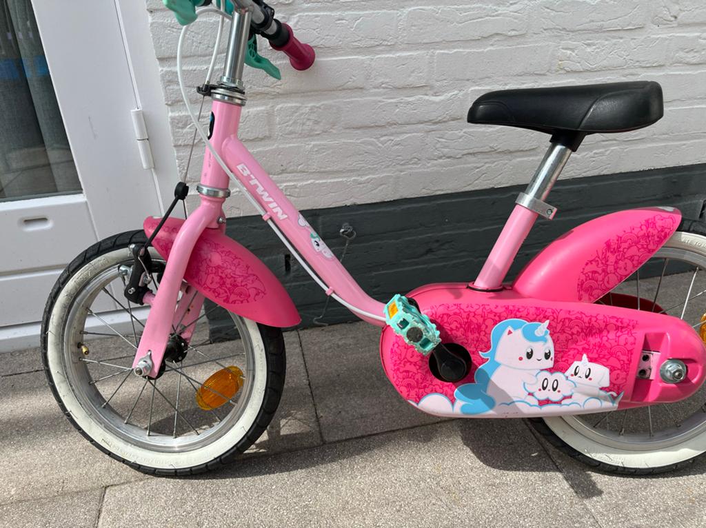 Roze Kinderfiets met Zijwieltjes - Goede Staat, Fietsen en Brommers, Fietsen | Kinderfietsjes, Ophalen, Zijwieltjes, Gebruikt