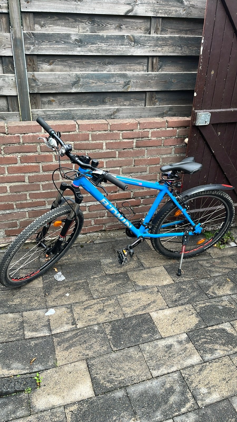 B-twin Mountainbike - Blauw, Fietsen en Brommers, Gebruikt, Meer dan 20 versnellingen, Schijfrem, 53 tot 57 cm