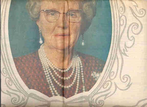 Vijf Julianisten over hun Koningin - Telegraaf 1979, Ophalen of Verzenden, Gebruikt, Nederland, Tijdschrift of Boek
