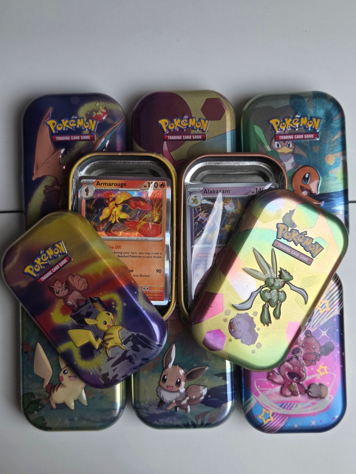Doosje vol pokemon kaarten, Hobby en Vrije tijd, Verzamelkaartspellen | Pokémon, Ophalen of Verzenden, Zo goed als nieuw, Meerdere kaarten