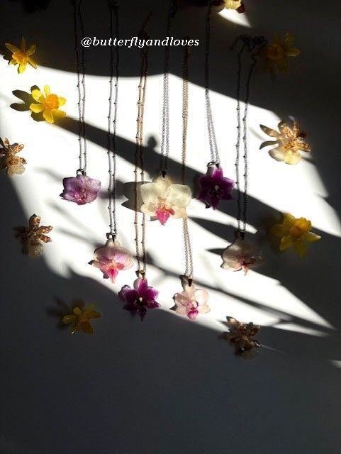 Uniek Orchidee Hanger – Handgemaakt in Resin met RVS Ketting, Sieraden, Tassen en Uiterlijk, Kettingen, Ophalen, Overige materialen