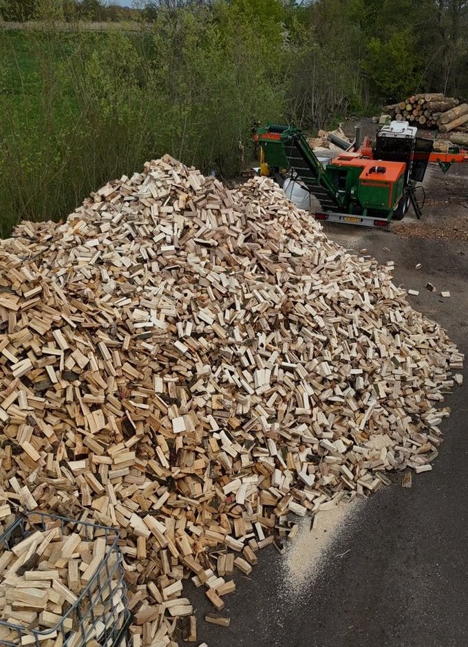1kuub droog hout uit het Amsterdamse Bos GRATIS BEZORGD *, 6 m³ of meer, Ophalen of Verzenden, Blokken